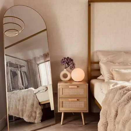 Апартаменты Amalfi - Stylish With Terrace